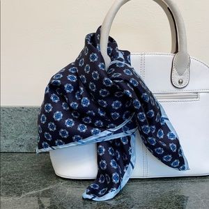 Emanuel Ungaro 💯 % silk scarf